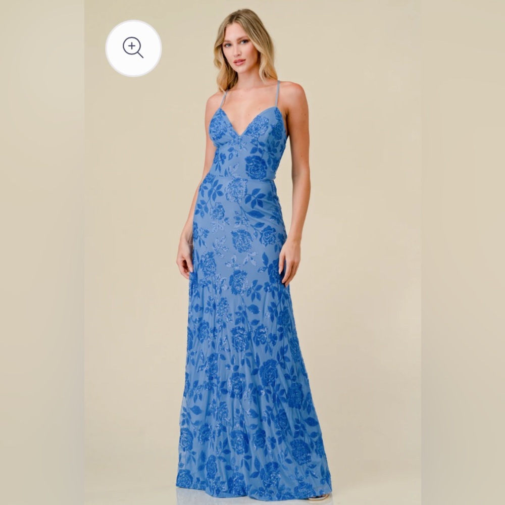 Elegant Blue Floral Maxi Dress